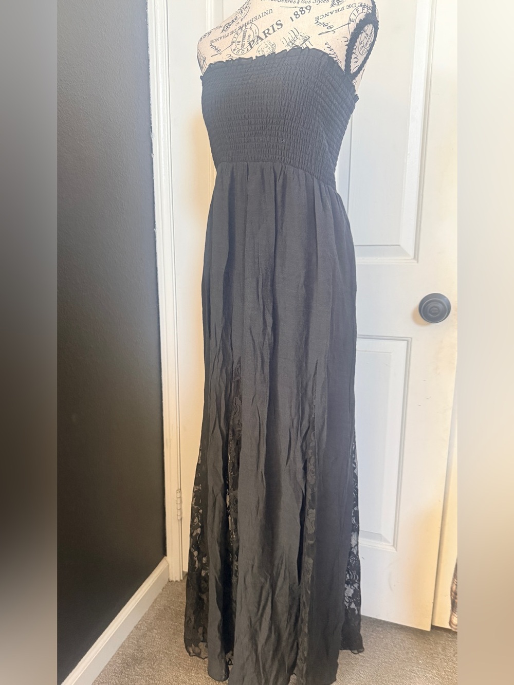 VENUS Black Strapless Smocked Maxi Dress with Lace Trim